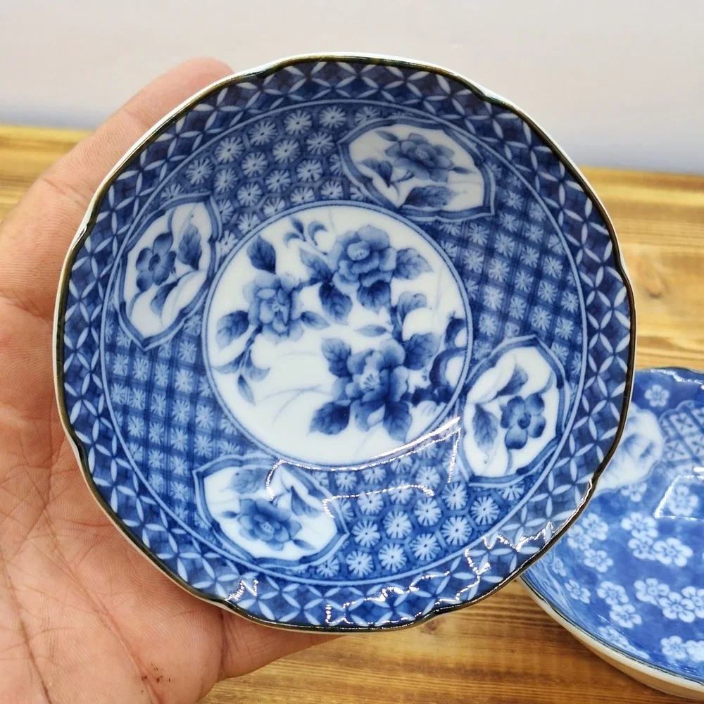 X2 Takahashi San Francisco Japan‎ Small Bowl Floral Blue and White 4.25